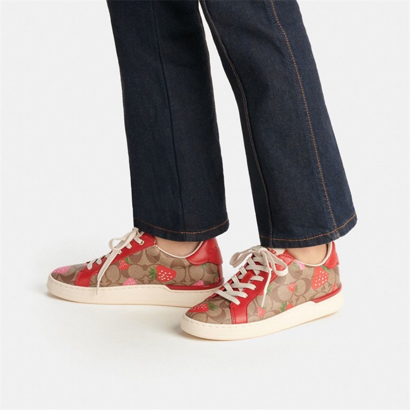 Adidași Dama Coach Clip Low Top In Signature Canvas With Wild Strawberry Print Rosii | Romania-019872