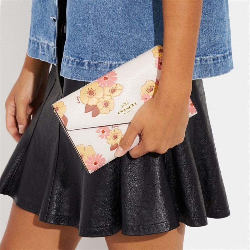 Geanta Crossbody Dama Coach Envelope Clutch With Floral Cluster Print Aurii Colorati | Romania-384196