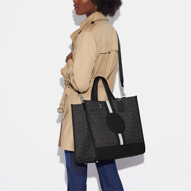 Geanta Tote Dama Coach Dempsey 40 In Signature Jacquard With Stripe And Coach Patch Argintii Negrii Negrii Colorati | Romania-410257