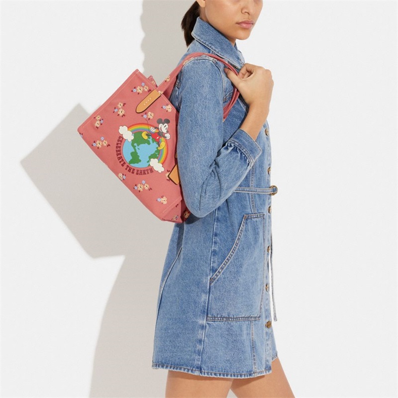 Geanta Tote Dama Coach Disney X Coach 30 In 100 Percent Recycled Canvas With Floral Print And Mickey Mouse Corai | Romania-812790