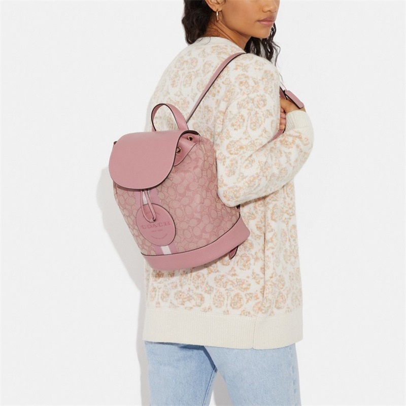 Rucsac Dama Coach Dempsey Drawstring In Signature Jacquard With Stripe And Coach Patch Aurii Roz Colorati | Romania-036789