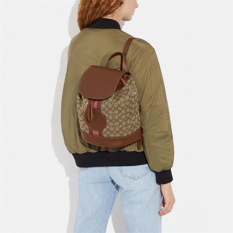 Rucsac Dama Coach Dempsey Drawstring In Signature Jacquard With Stripe And Coach Patch Kaki Colorati | Romania-723185